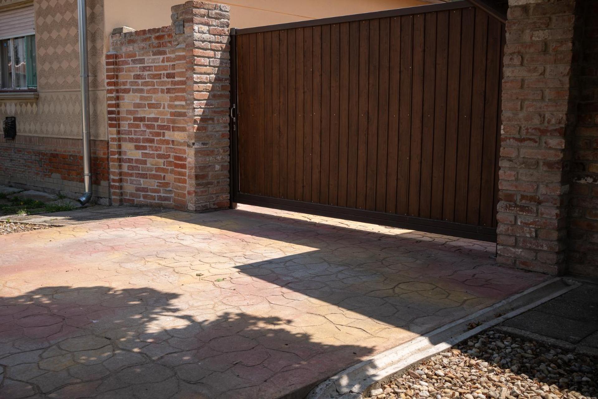 Holiday Apartmanhaz Gyula Buitenkant foto