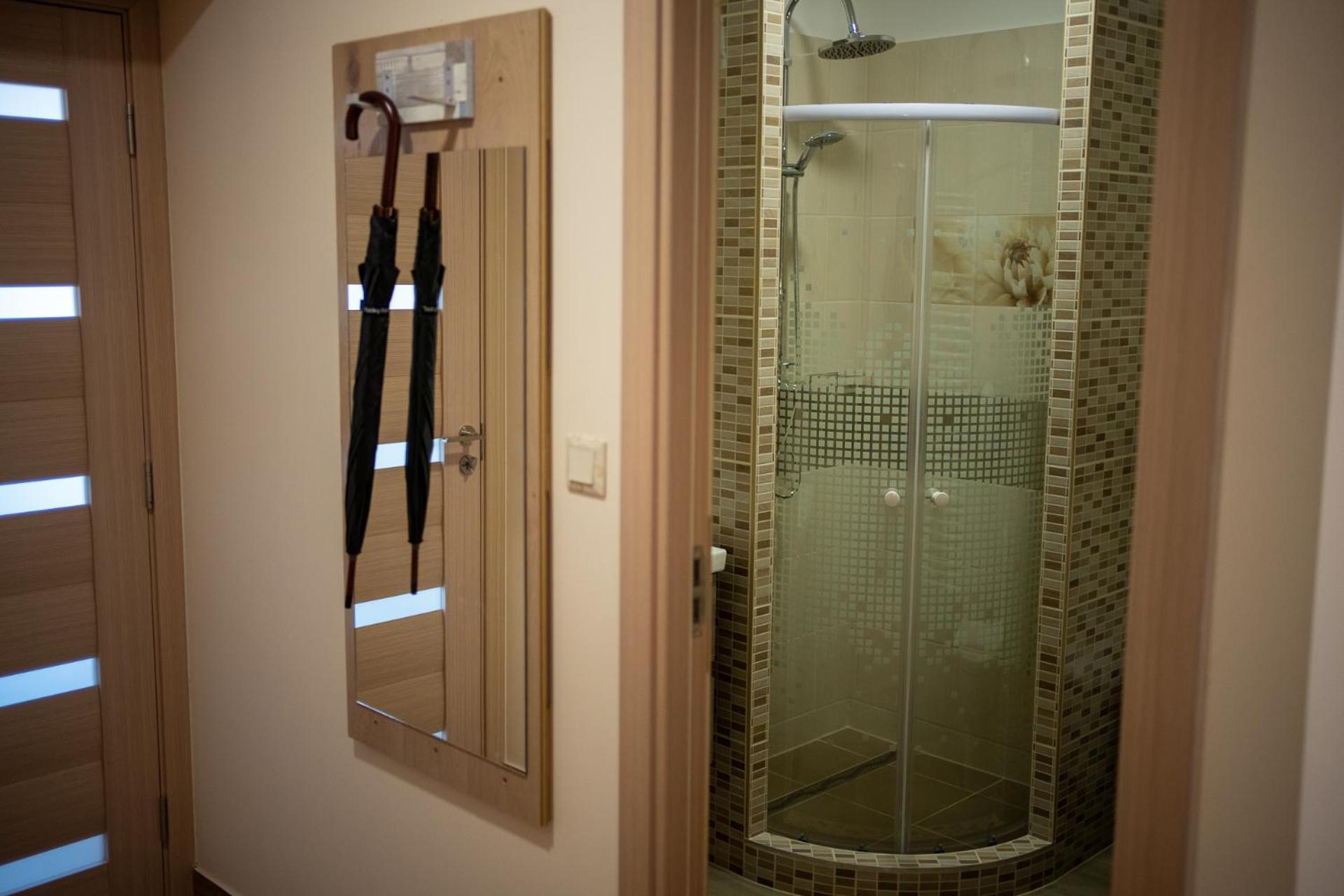 Holiday Apartmanhaz Gyula Buitenkant foto