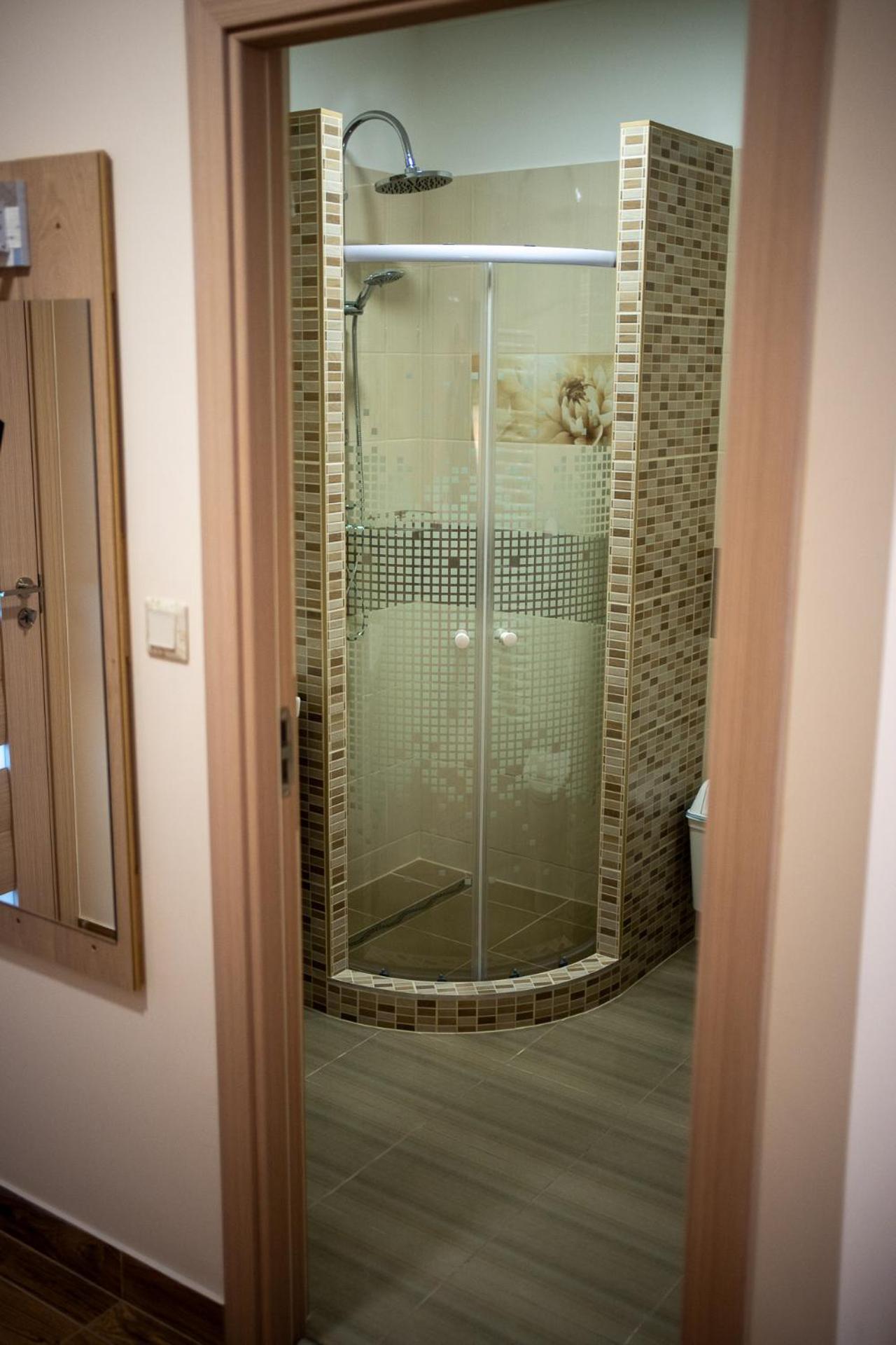 Holiday Apartmanhaz Gyula Buitenkant foto
