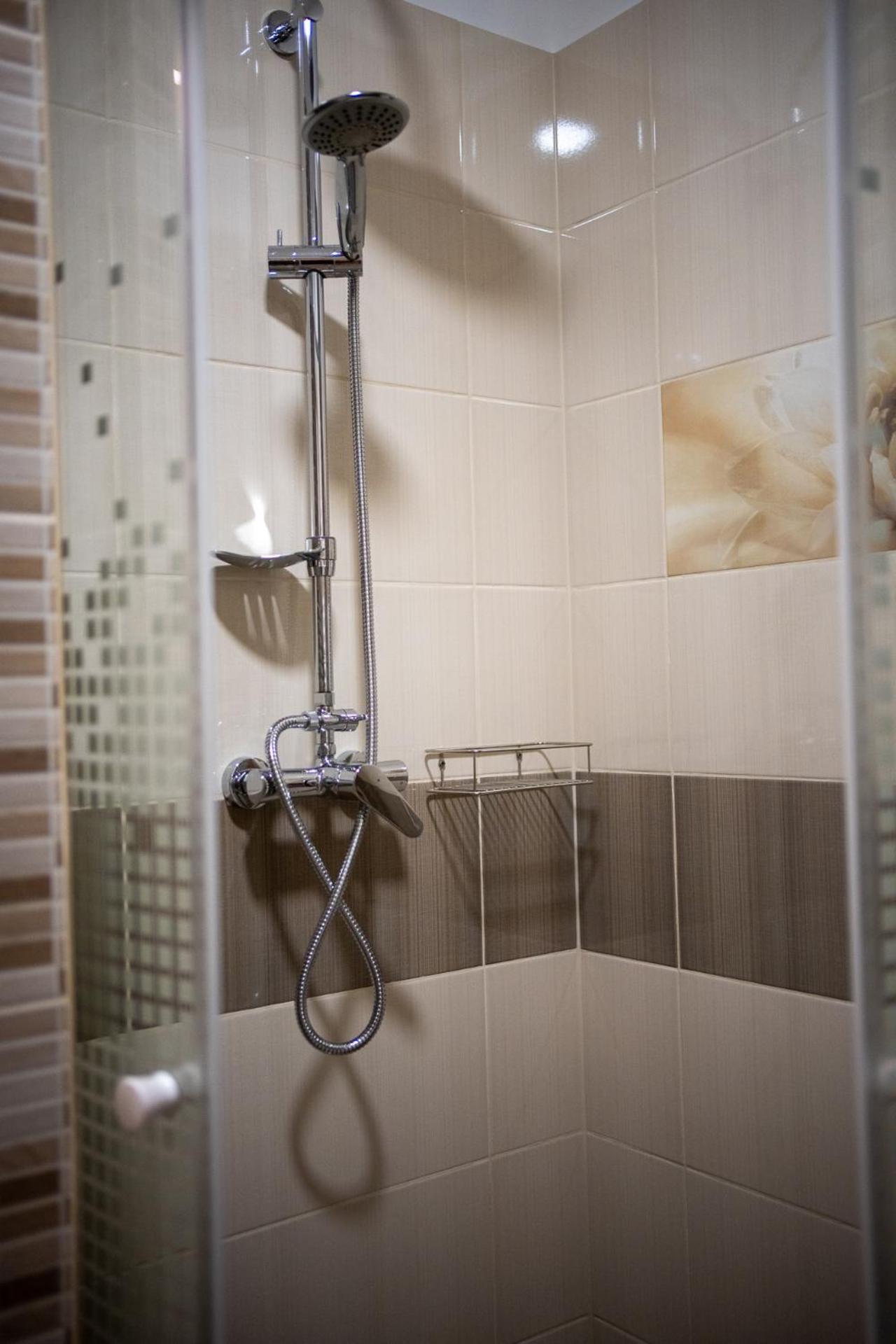 Holiday Apartmanhaz Gyula Buitenkant foto