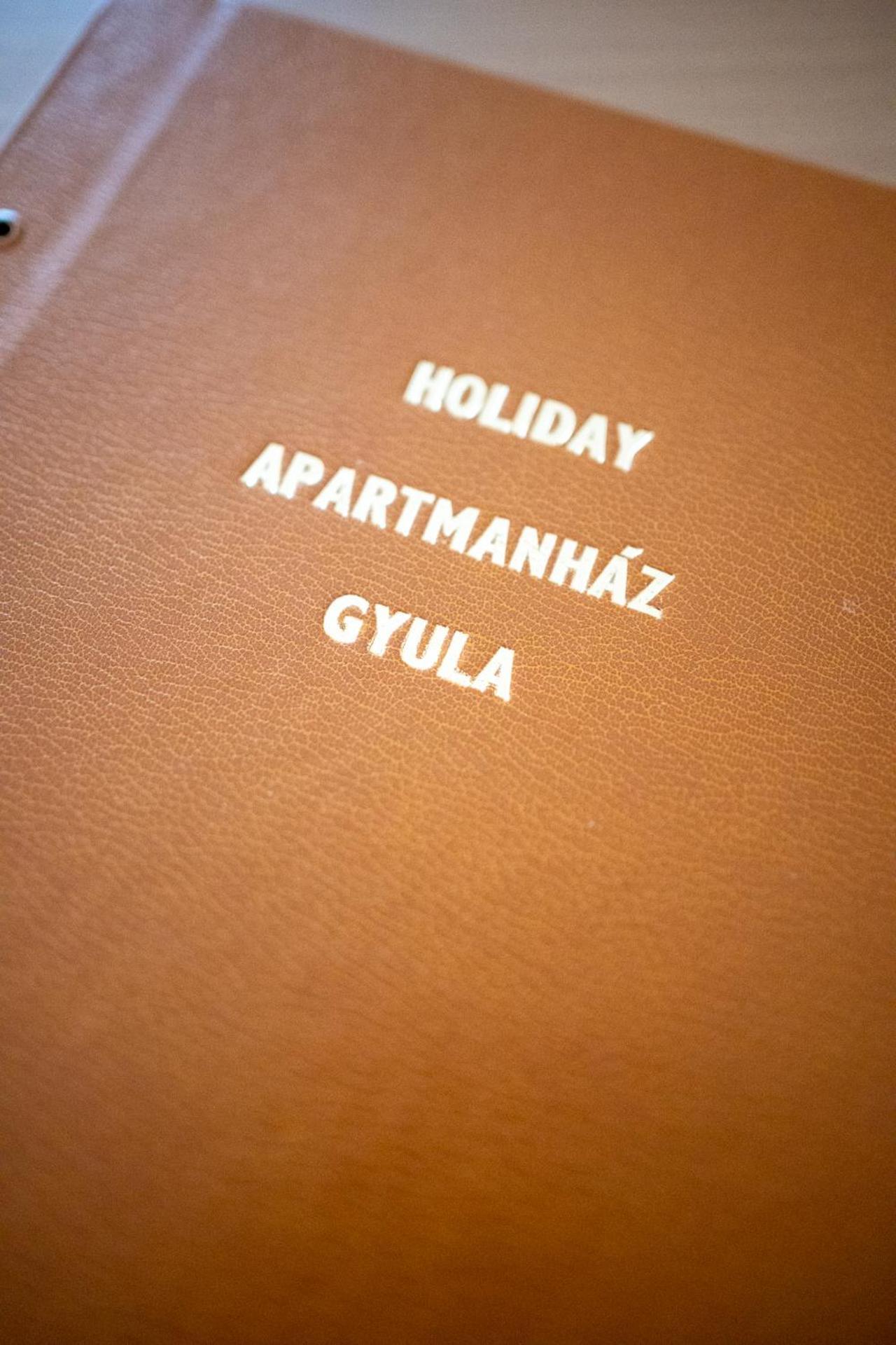 Holiday Apartmanhaz Gyula Buitenkant foto